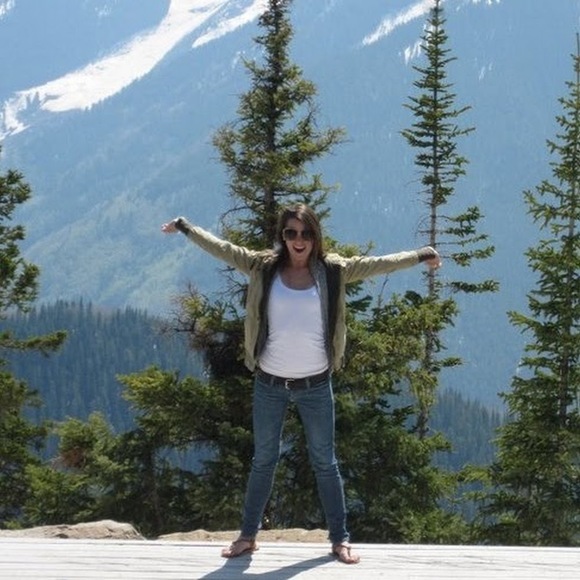 Meet your Posher, Dana - Picture 1 of 1